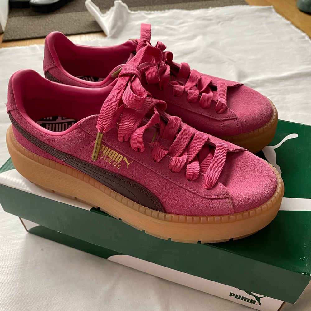 Puma suede chunky rubber sole sneakers US6